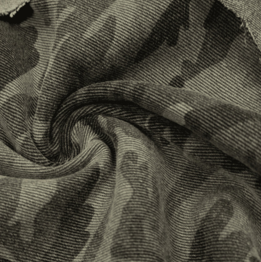 ZALARI Camouflage Jorts